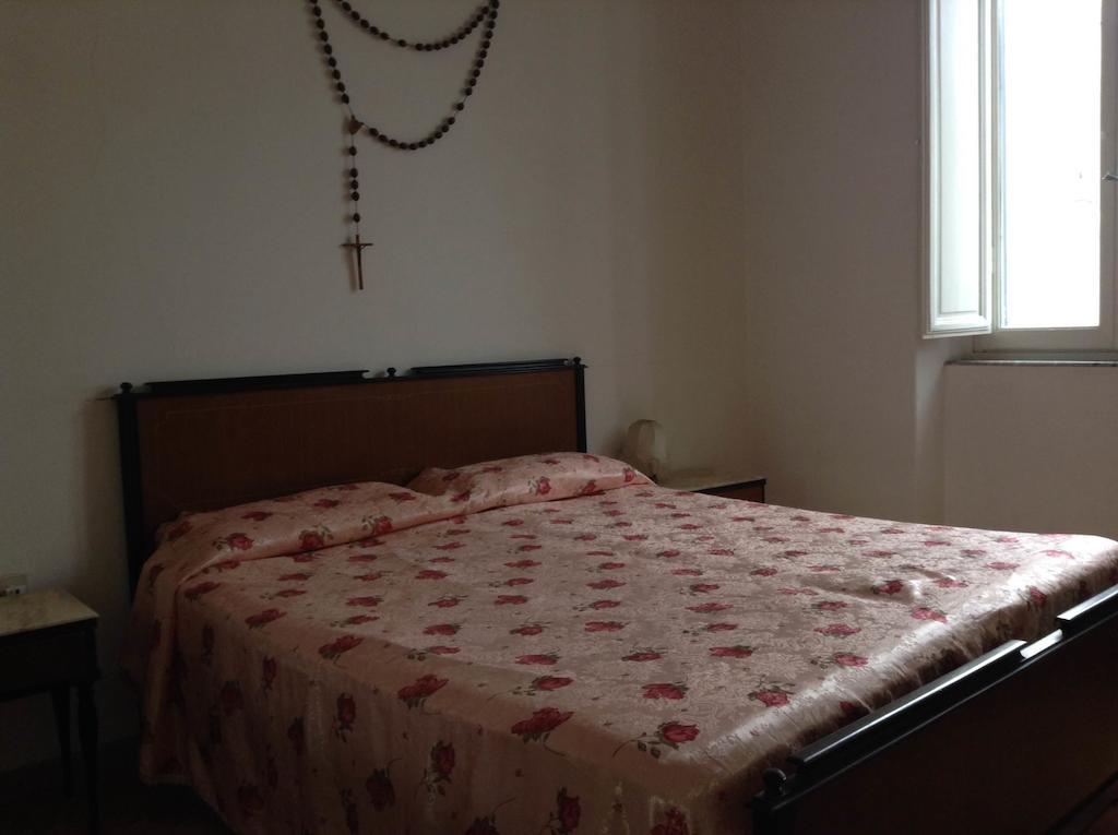 Casa Sara Villa Viareggio Room photo
